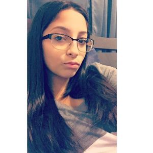 Meet your Posher, Stefanie